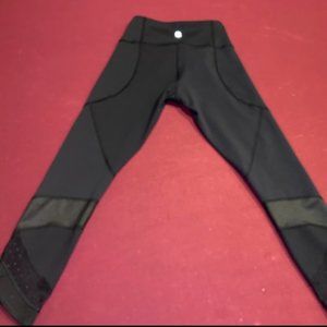 Black Mesh Capris Lulu leggings